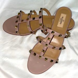 Valentino flats!